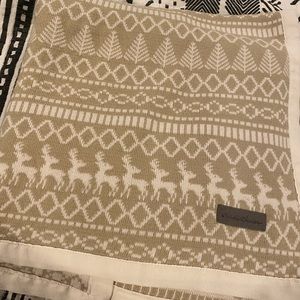 Eddie Bauer fair isle Christmas throw blanket